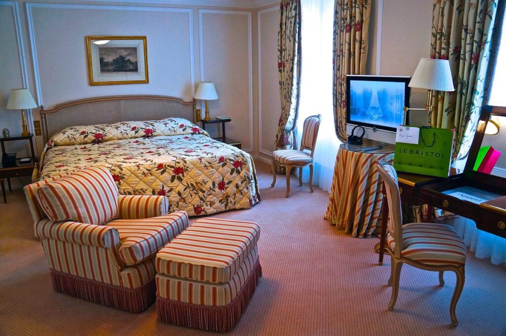 le-bristol-paris room