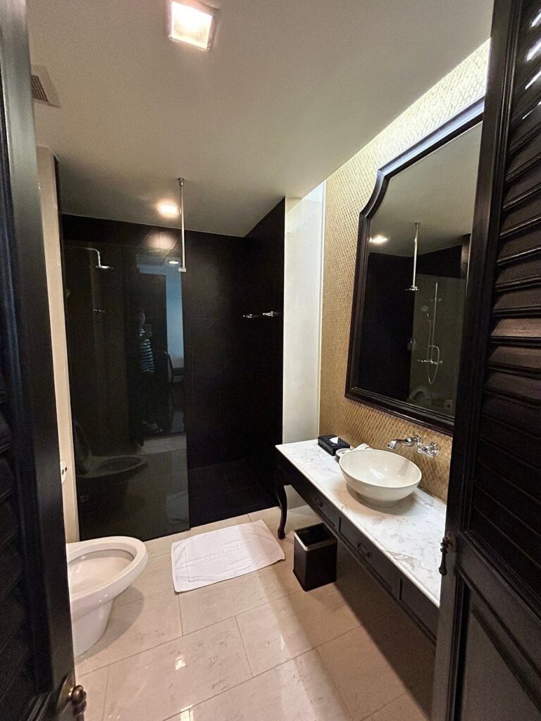 Makka Hotel bathroom